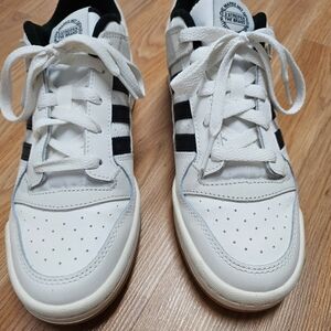 Adidas Forum Low Cl White-- size W6.5